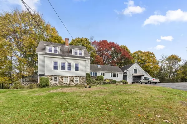 584-584A Randolph Ave, Milton, MA 02186