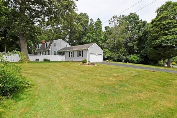 Seekonk, MA 02771,51 Wildflower Drive