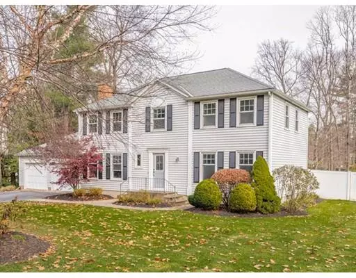 65 Woodcliff Dr, Westfield, MA 01085