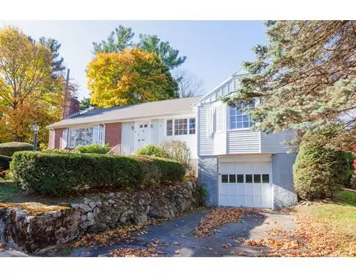 Newton, MA 02467,93 Woodlawn Drive