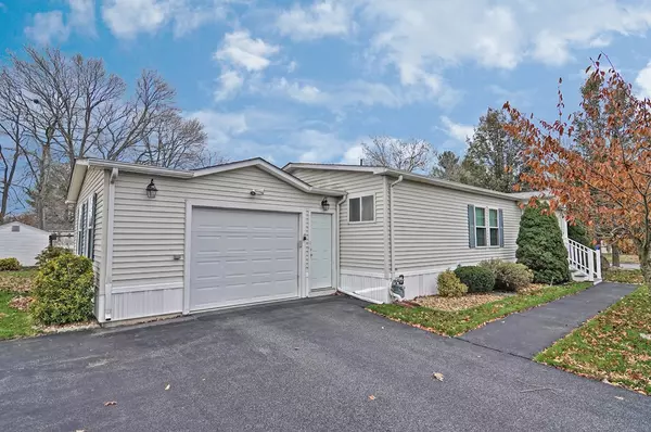 Taunton, MA 02780,171 Red Oak Terrace