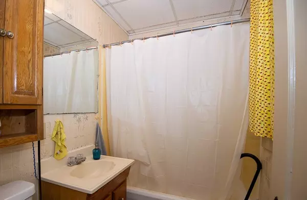 Southbridge, MA 01550,71 Oliver St