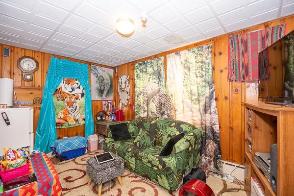 Southbridge, MA 01550,79 Oliver St