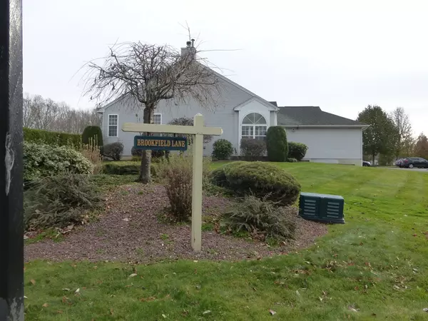 113 Brookfield Ln #113, Agawam, MA 01001