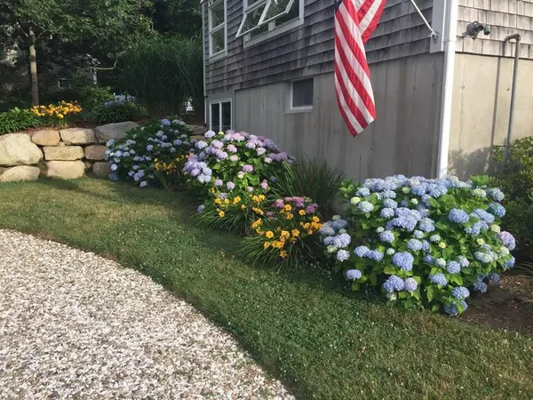 Brewster, MA 02631,93 Tower Hill Cir