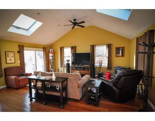 Northbridge, MA 01588,25 Paul Pl