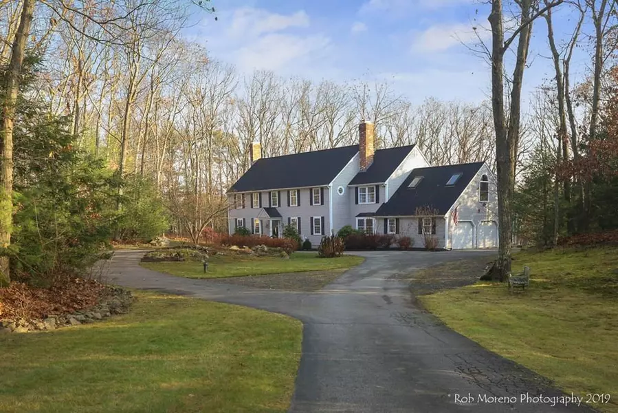 52 Pye Brook Ln, Boxford, MA 01921