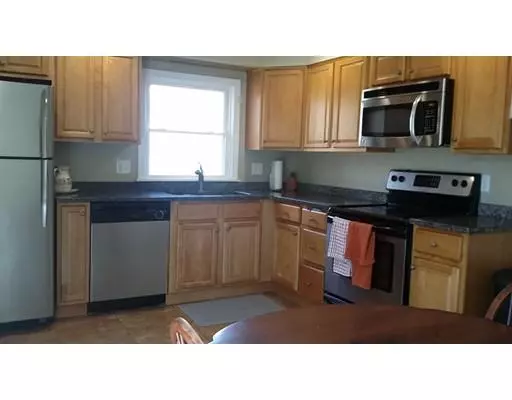 Rutland, MA 01543,27 Birchwood Rd