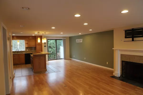 Agawam, MA 01001,11 Mansion Woods Drive #C