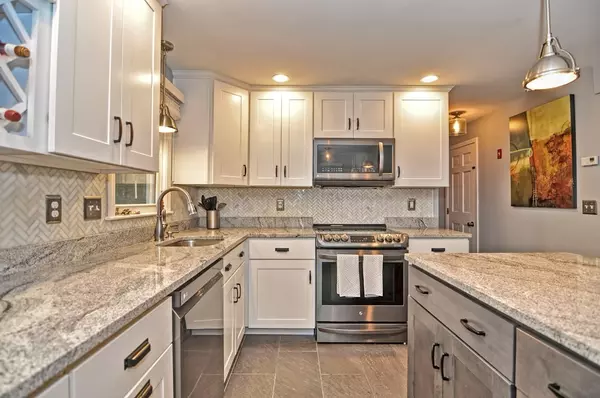 Plainville, MA 02762,4 Legion Dr #A