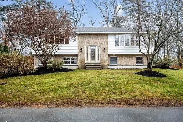 29 Pinehurst Ave, Saugus, MA 01906