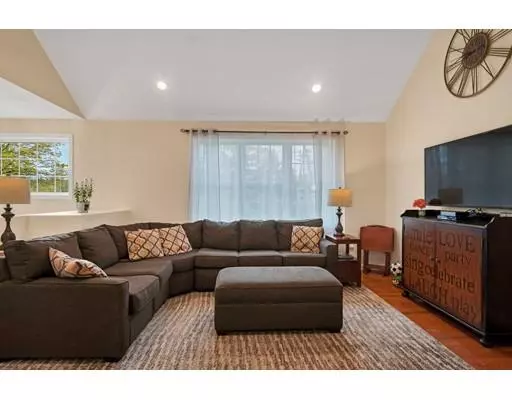 Oxford, MA 01537,6 Cherdon Ln