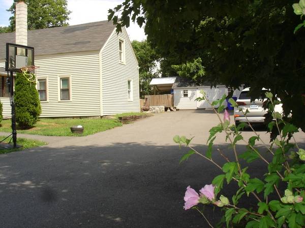 Shirley, MA 01464,11 Davis St