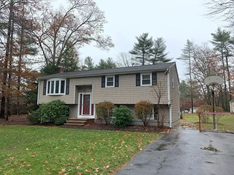 199 Carl Rd, Raynham, MA 02767