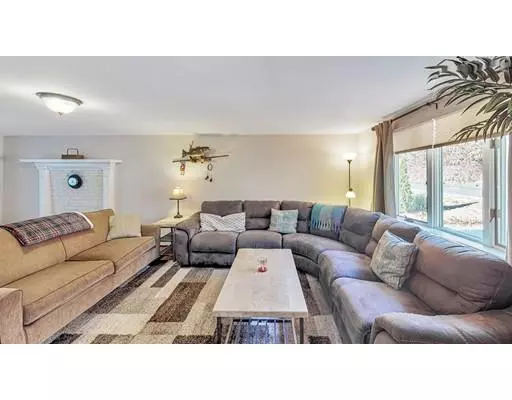 Palmer, MA 01069,77 Flynt St