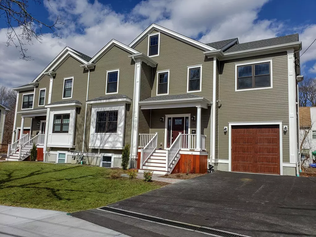 Newton, MA 02461,18 Hargrave Cir #0