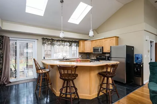 Abington, MA 02351,55 Barry Rd