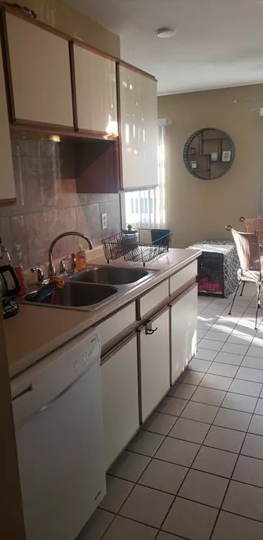 Agawam, MA 01001,8 Regency Park Dr #8