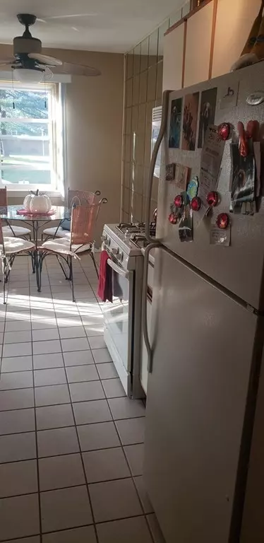 Agawam, MA 01001,8 Regency Park Dr #8