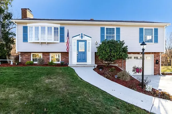 261 New Hampshire Ave, Somerset, MA 02726