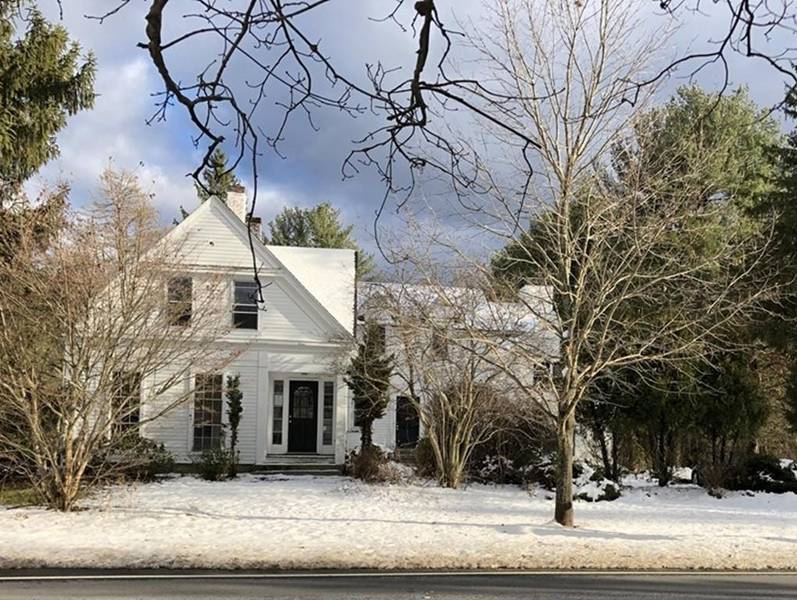 677 River St, Norwell, MA 02061