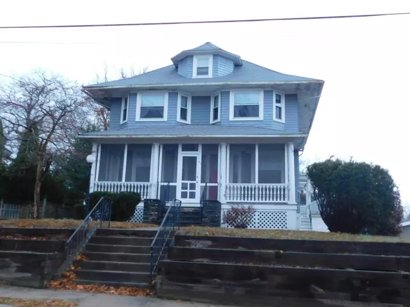 67 Highland St, Woonsocket, RI 02895