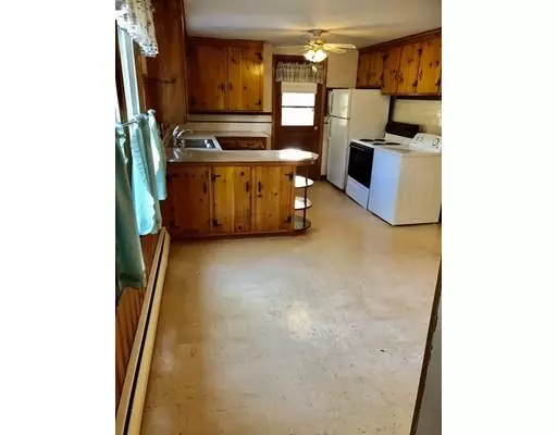 Sturbridge, MA 01518,63 Arnold Rd