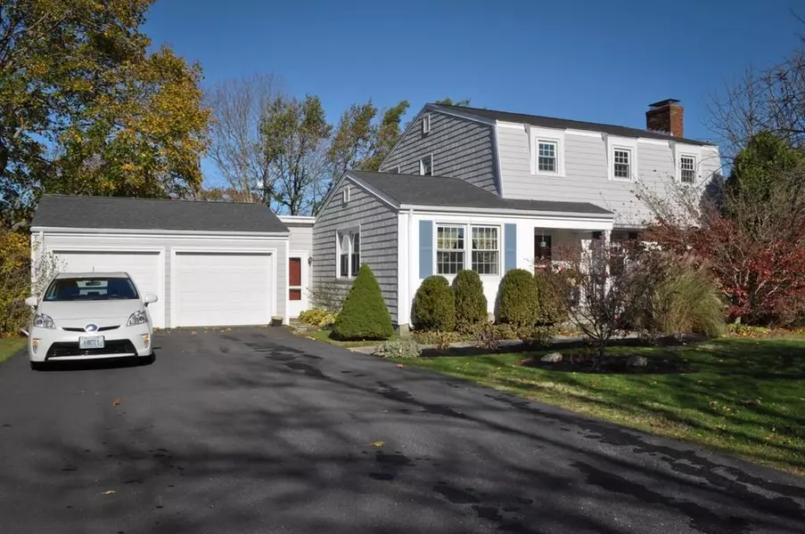 1 Ambrose Ct, Bristol, RI 02809