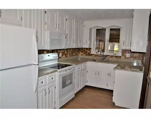 Taunton, MA 02780,19 Fairview Ave