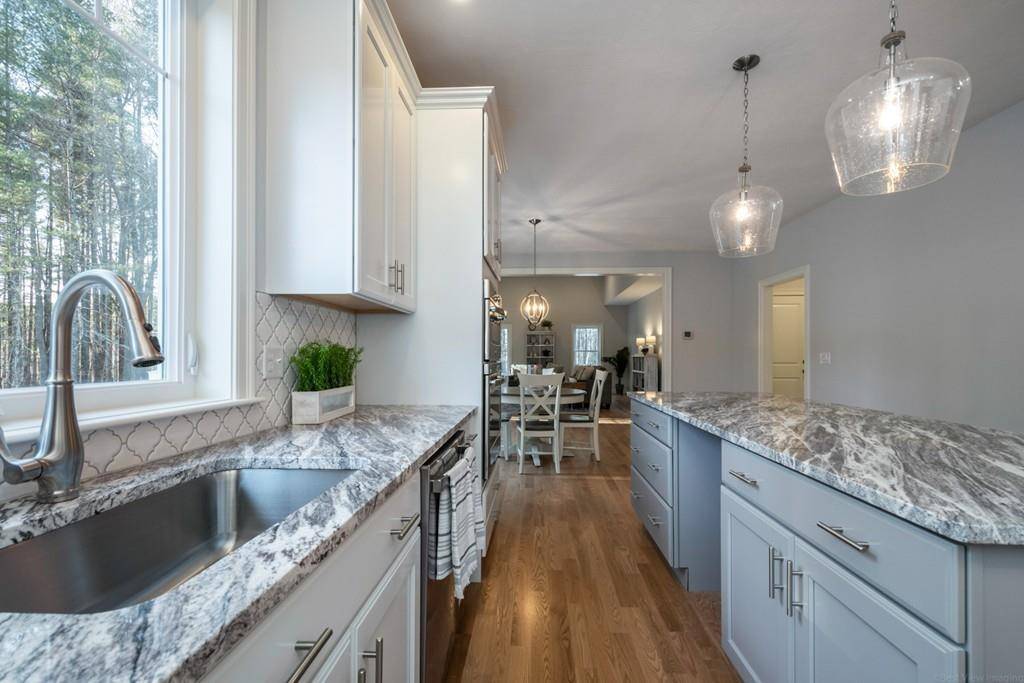 Boxborough, MA 01719,1120 Burroughs Road