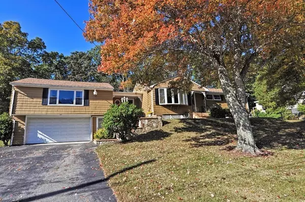 45 Campion Avenue, Tiverton, RI 02878