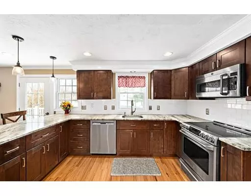 North Attleboro, MA 02760,42 Shannon Way