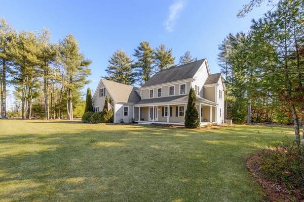 25 Redtail Ln, Carver, MA 02330