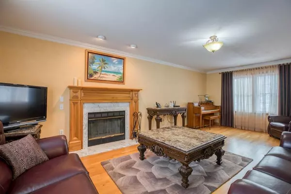 Agawam, MA 01001,231 Lancaster Dr