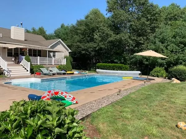 Acushnet, MA 02743,20 Evergreen Drive