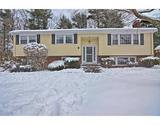 5 Belknap Road, Medfield, MA 02052