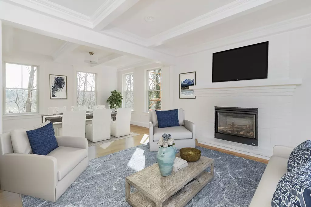 Manchester, MA 01944,21 Forest Street