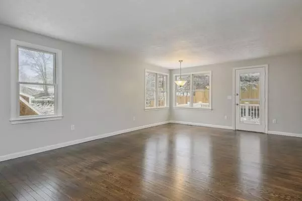 Mashpee, MA 02649,10 Seneca Ave