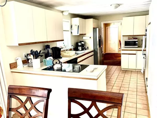 Framingham, MA 01701,15 Scott Dr
