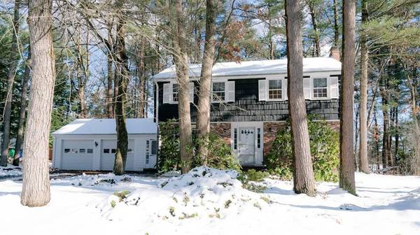 35 Ledgetree Road, Medfield, MA 02052