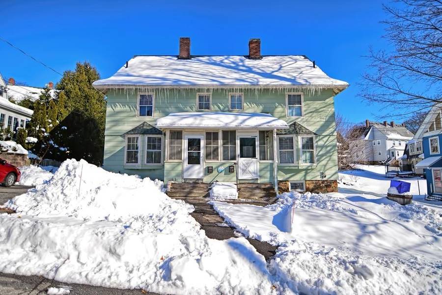 18 Oak St, Hopedale, MA 01747