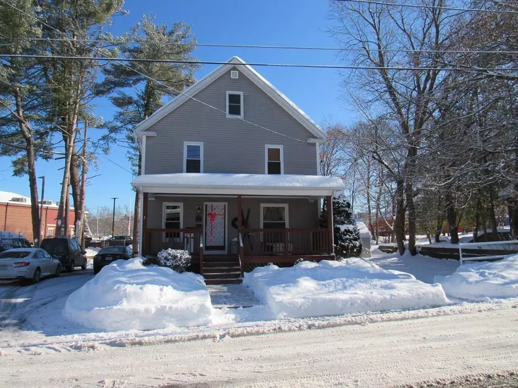 Athol, MA 01331,33 Shore Dr