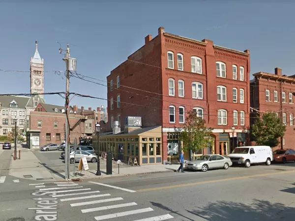 351 Market St, Lowell, MA 01852