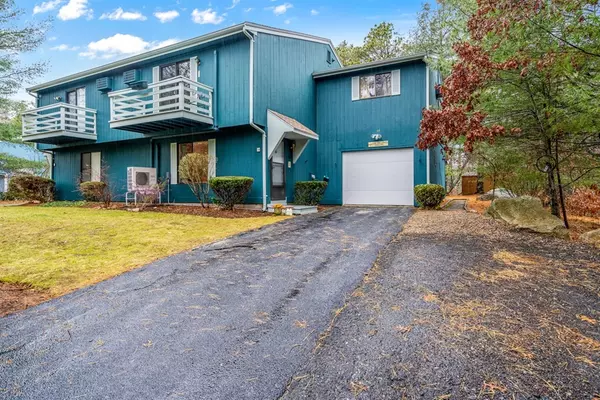 14 Holly Cir #14, Bourne, MA 02532