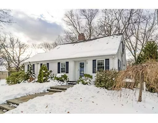 45 Hickory Cliff Rd, Newton, MA 02464