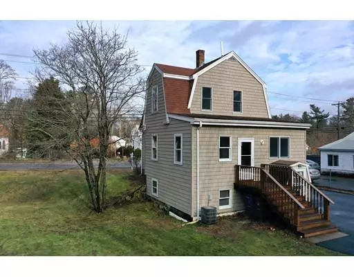 555 Webster St, Rockland, MA 02370