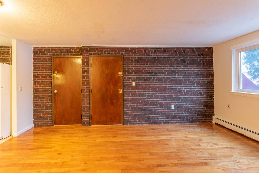 Quincy, MA 02171,77 Holbrook Rd #3