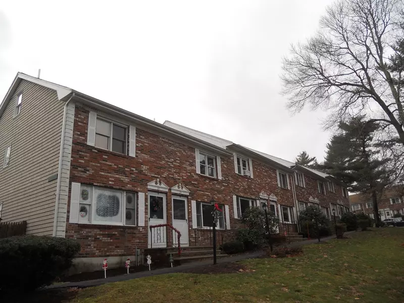 29 Robins St #29, East Bridgewater, MA 02333