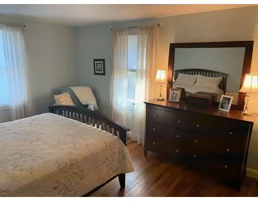 Abington, MA 02351,128 Hjelm St