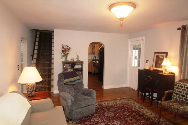 Attleboro, MA 02703,176 Holden St